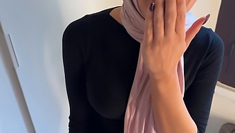 我操了一个阿拉伯人老婆,她从来没有经历过大鸡巴。