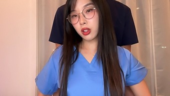 Elle Lee在高清内射场景中的内部射精